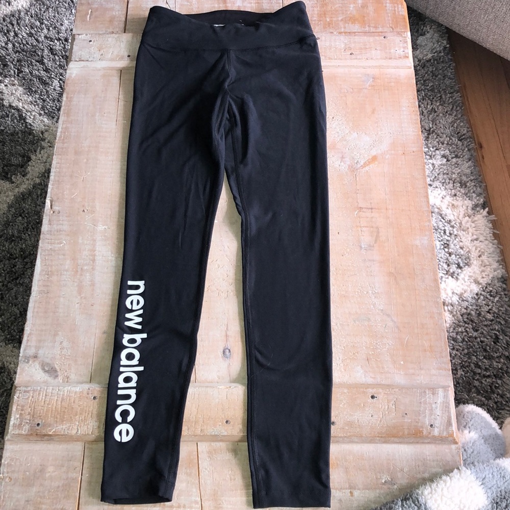 new balance black athletic leggings.